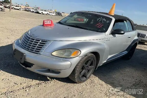 Photo of 2005 Chrysler PT Cruiser