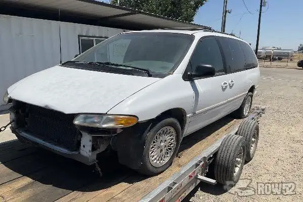 Photo of 1996 Chrysler Town & Country