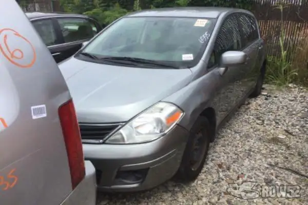 Photo of 2010 Nissan Versa