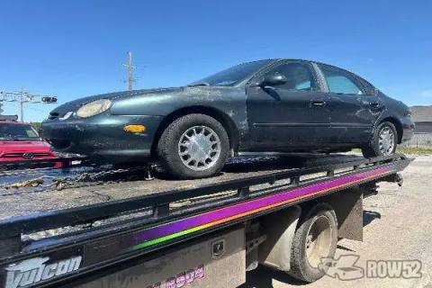 Photo of 1998 Ford Taurus