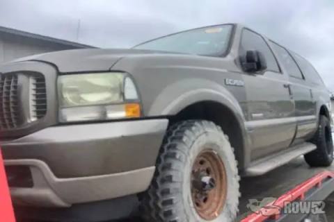 Photo of 2003 Ford Excursion