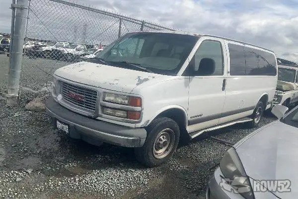 Photo of 1999 GMC Savana