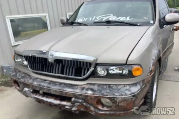 Photo of 2000 Lincoln Navigator