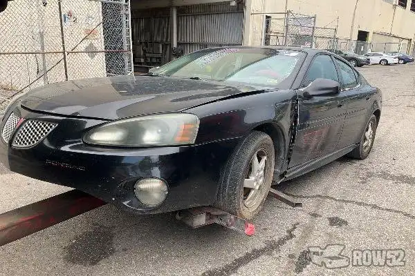 Photo of 2004 Pontiac Grand Prix