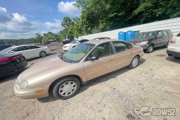 Photo of 1997 Ford Taurus