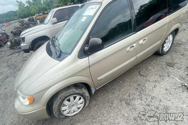 Photo of 2006 Chrysler Town & Country