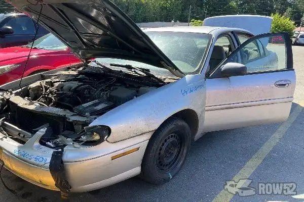 Photo of 2001 Chevrolet Malibu