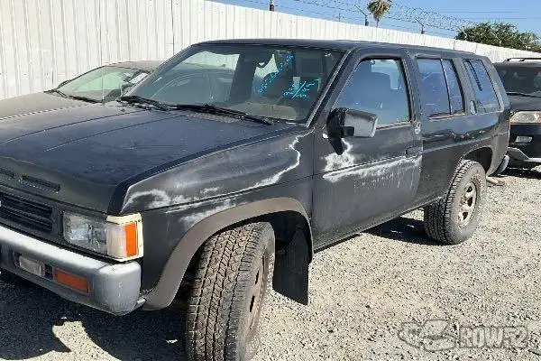 Photo of 1993 Nissan Pathfinder