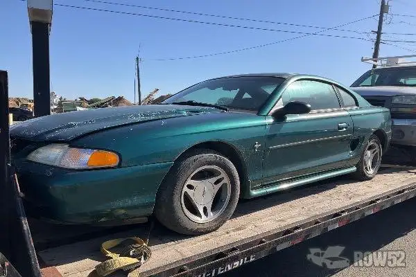 Photo of 1998 Ford Mustang