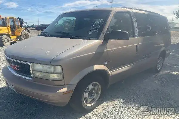 Photo of 1996 GMC Safari