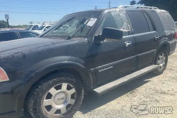 Photo of 2005 Lincoln Navigator