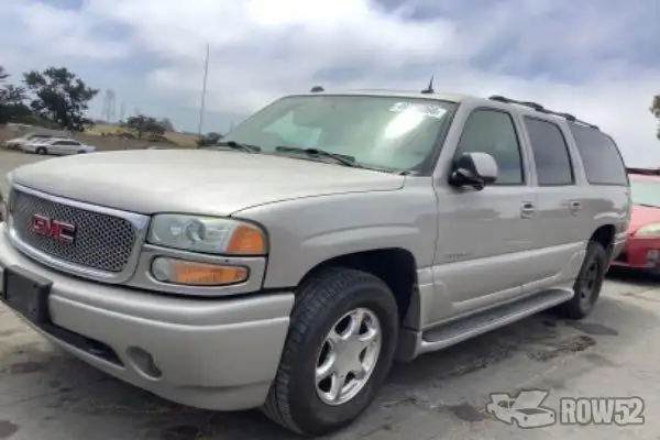 Photo of 2004 GMC Yukon Denali