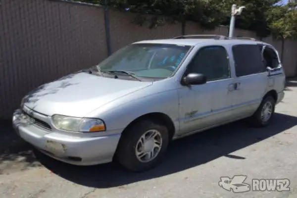 Photo of 2000 Nissan Quest