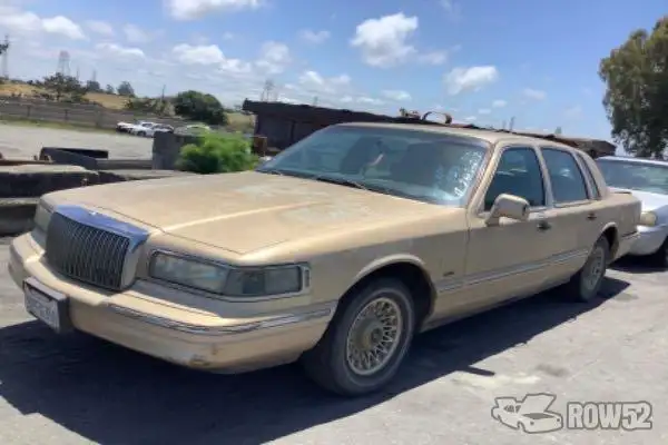 Photo of 1996 Lincoln Town Car