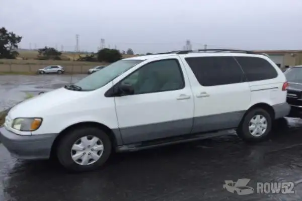 Photo of 2002 Toyota Sienna