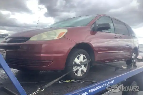 Photo of 2005 Toyota Sienna