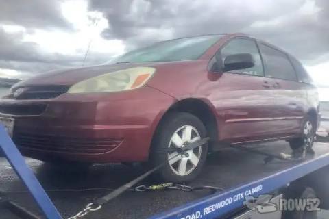 Photo of 2005 Toyota Sienna