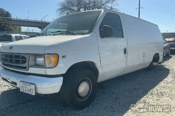 Photo of 2000 Ford Econoline