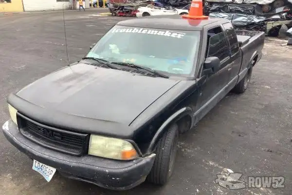 Photo of 2000 Chevrolet S10 Pickup