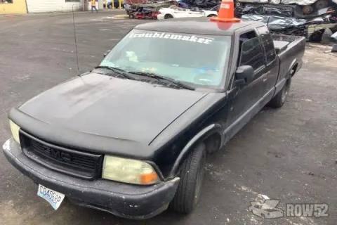 Photo of 2000 Chevrolet S10 Pickup