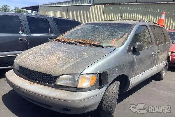 Photo of 2000 Toyota Sienna