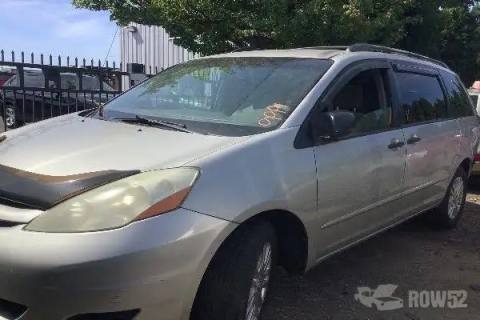Photo of 2008 Toyota Sienna