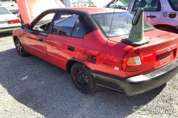 Photo of 2001 Hyundai Accent