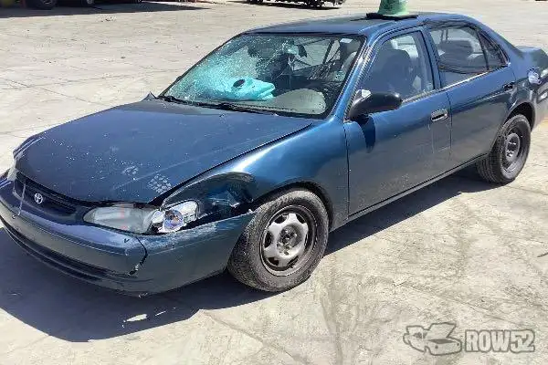 Photo of 2000 Toyota Corolla