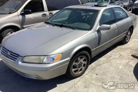 Photo of 1999 Toyota Camry