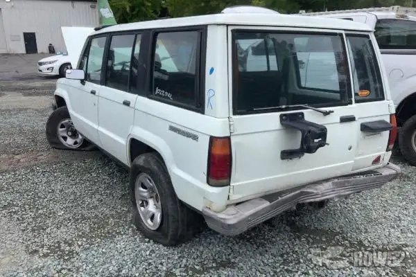 Photo of 1989 Isuzu Trooper II