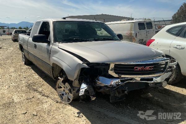 Photo of 2005 GMC Sierra 1500