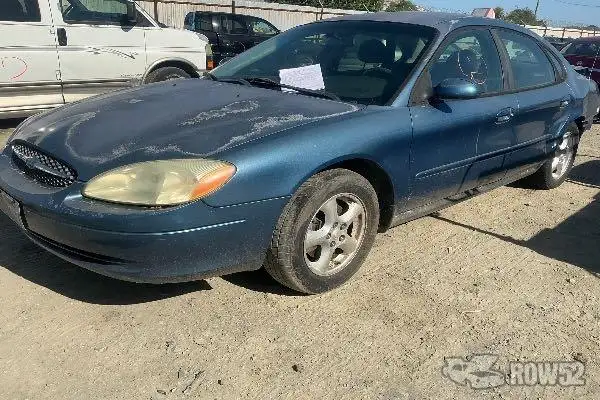 Photo of 2002 Ford Taurus