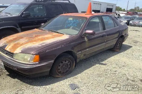 Photo of 1992 Hyundai Elantra
