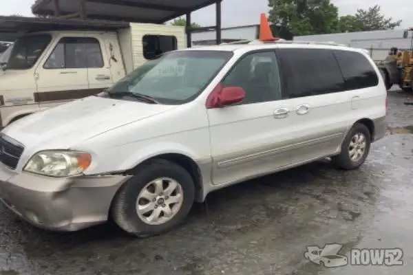 Photo of 2004 Kia Sedona