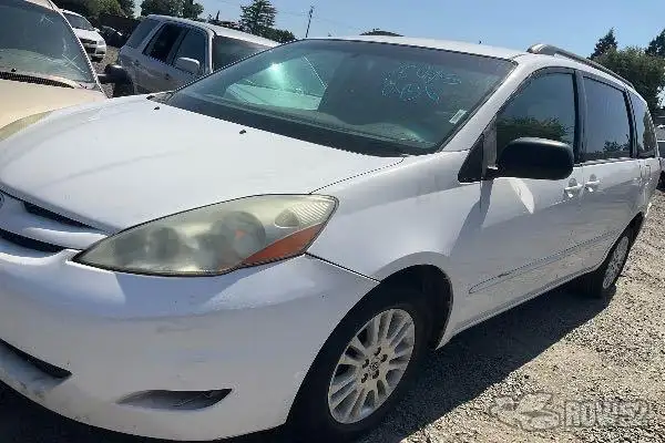 Photo of 2006 Toyota Sienna