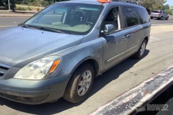 Photo of 2008 Hyundai Entourage