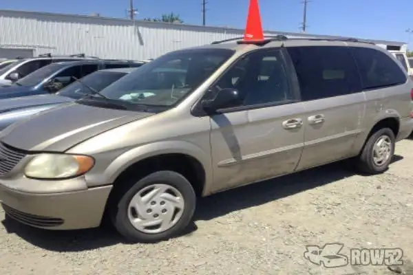 Photo of 2002 Chrysler Town & Country