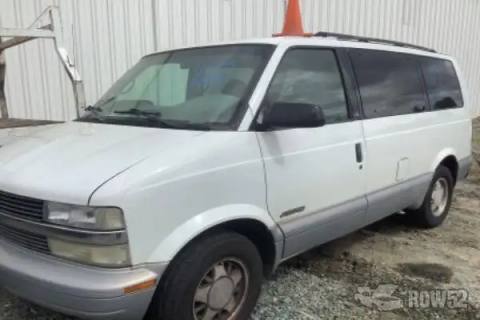 Photo of 2000 Chevrolet Astro