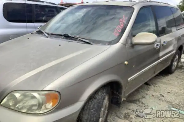 Photo of 2002 Kia Sedona