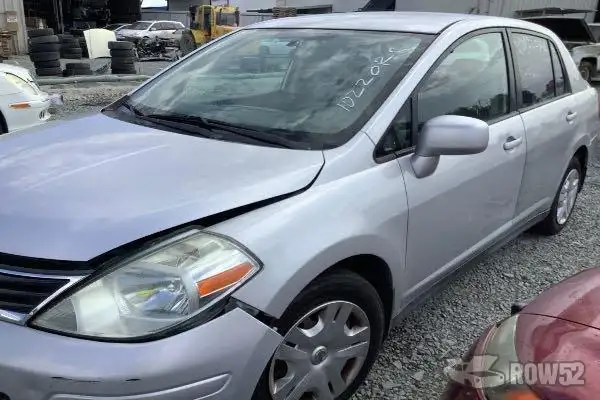 Photo of 2010 Nissan Versa