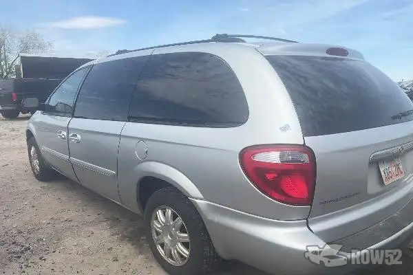 Photo of 2006 Chrysler Town & Country