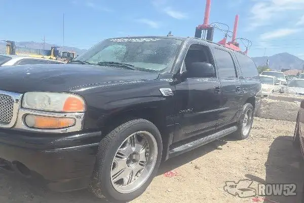 Photo of 2006 GMC Yukon Denali