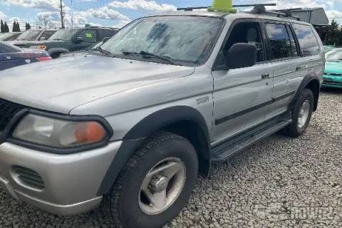 Photo of 2001 Mitsubishi Montero Sport