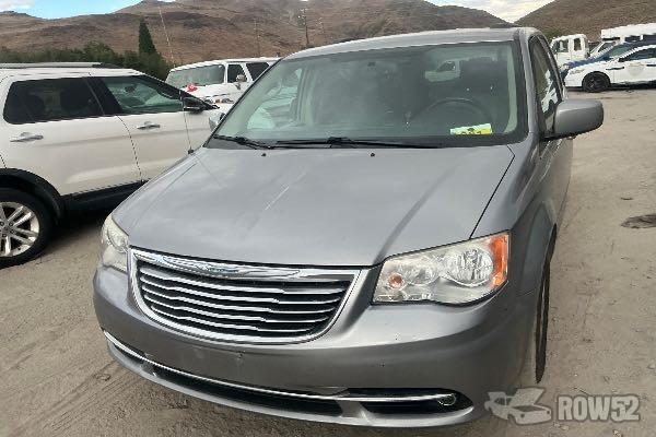Photo of 2015 Chrysler Town & Country