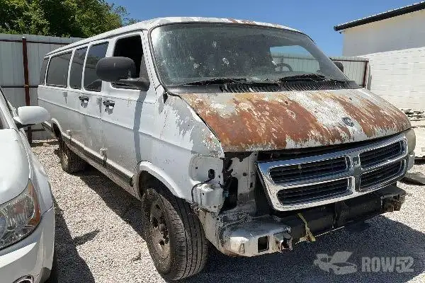 Photo of 2001 Dodge Ram Wagon