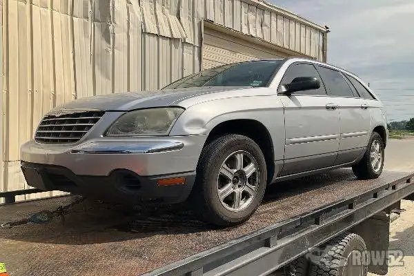 Photo of 2004 Chrysler Pacifica