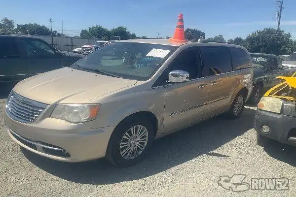 Photo of 2014 Chrysler Town & Country