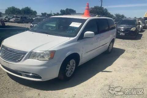 Photo of 2014 Chrysler Town & Country