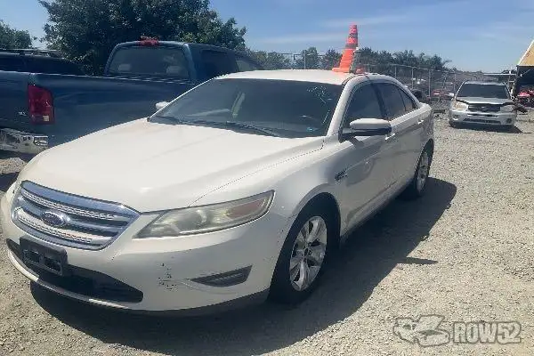 Photo of 2011 Ford Taurus