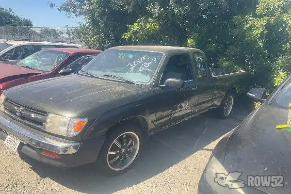 Photo of 1998 Toyota Tacoma